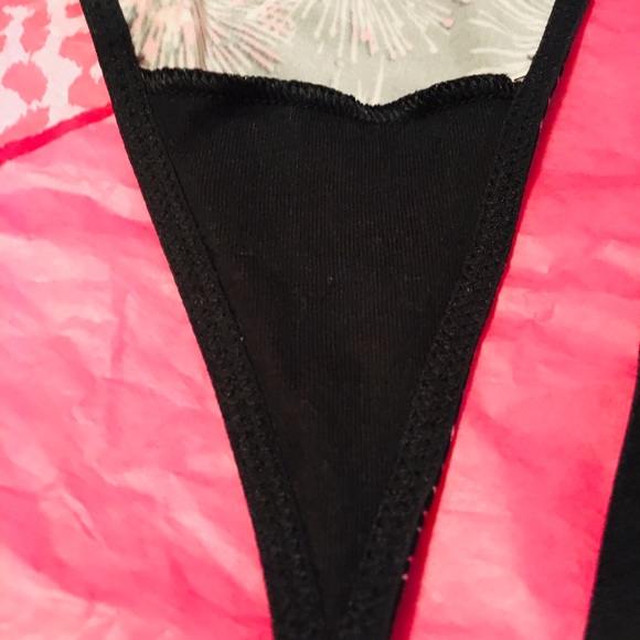 🍒DROP! RARE Lot of 2 One-Size V-Strings by VS - Picture 5 of 8